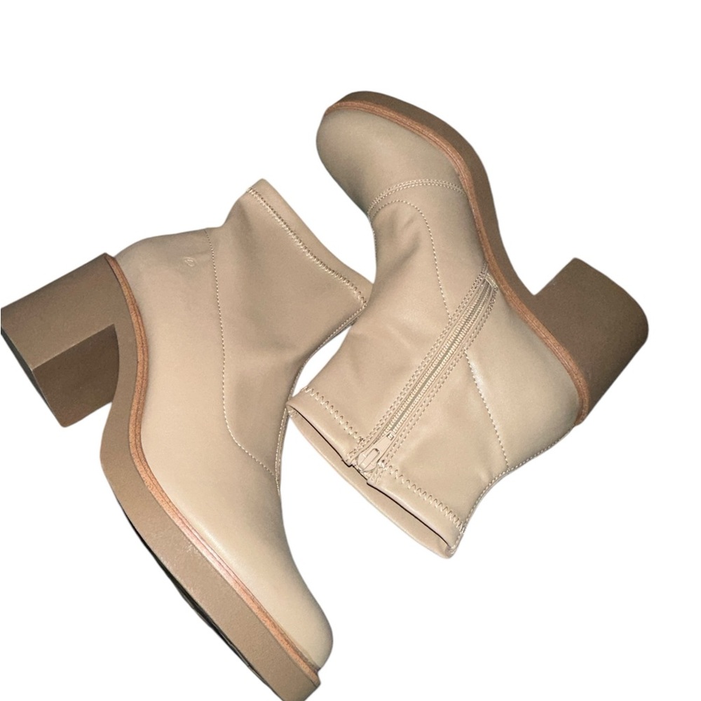 NWT LifeStride Remix Booties Color:Beige Faux Leather - Picture 7 of 8